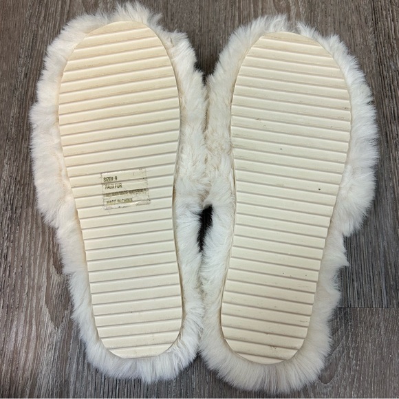 White BSS x KGMTL Fuzzy Slippers - Picture 8 of 12